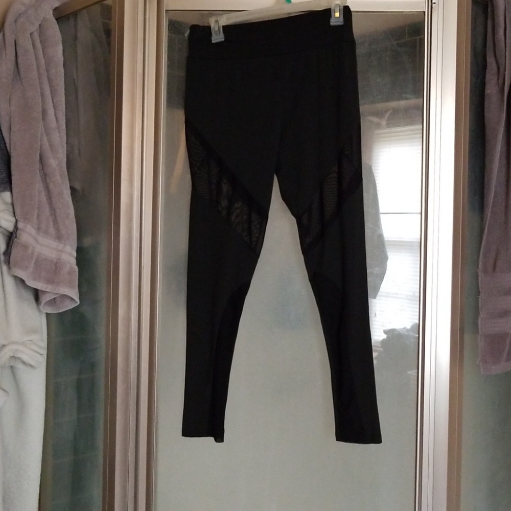 Athletic leggings